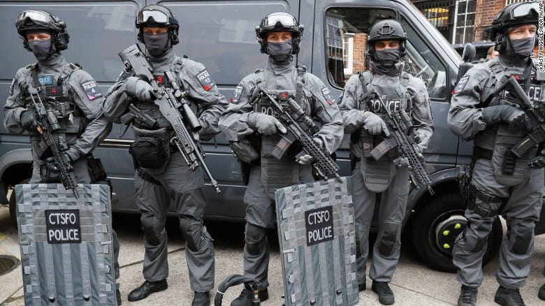 "Gun-free" UK (police with guns)